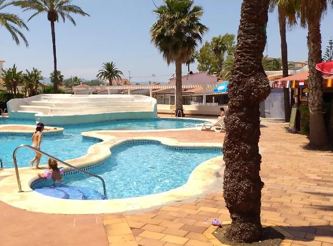 Parchis Con Piscina *