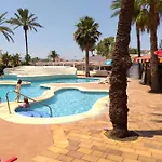Parchís Con Piscina *
