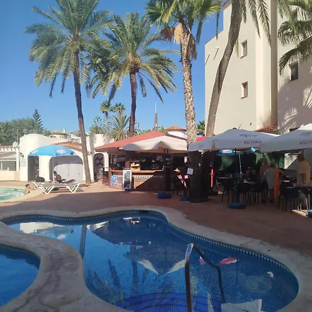 Parchis Con Piscina *