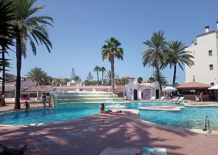 Parchis Con Piscina *