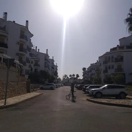 Parchis Con Piscina Apartamento *